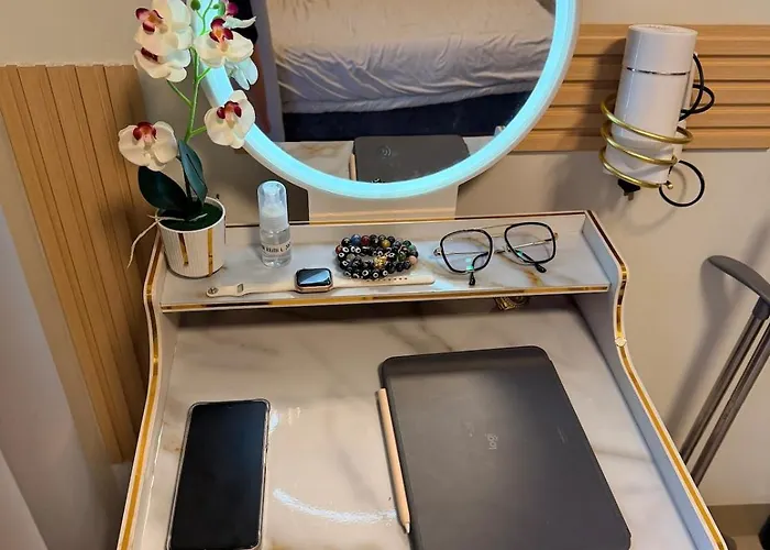 Zen Urban Near Moa & Naia Ps4 Netflix Apartment